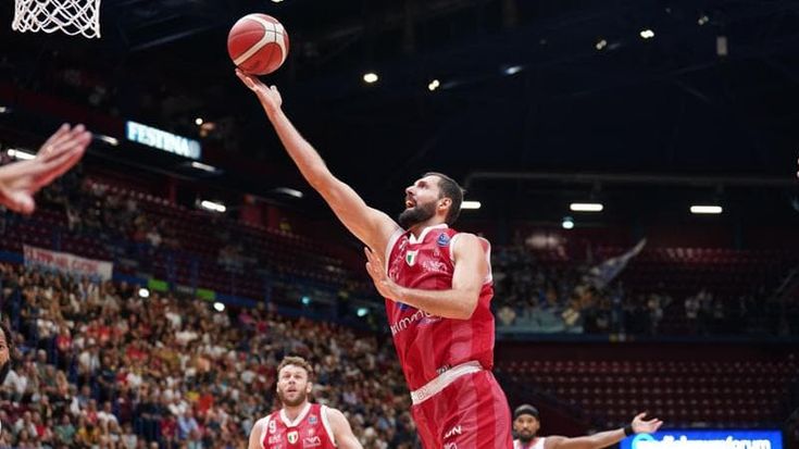 Serie A, partono bene Milano e Bologna, colpo per Napoli a Sassari