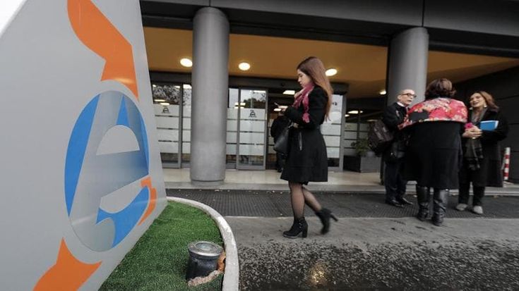 Agenzia delle Entrate, infornata di assunzioni per il Fisco italiano: due concorsi per 4.500 persone