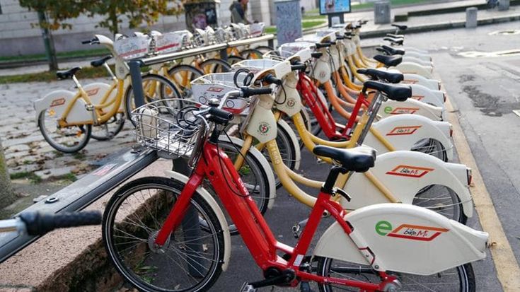 Tornano le bici in sharing del Bikemi dopo lo stop per gli incidenti al sellino. Censi: “Abbonamenti prolungati di 2 mesi”