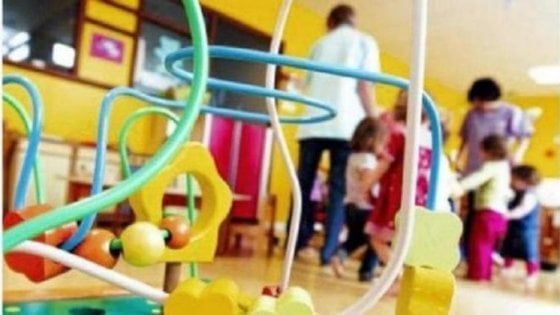 Foggia, raid di 2 malviventi armati in un asilo davanti ai bambini terrorizzati: aula a soqquadro, nessun ferito