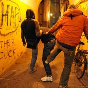 Quindicenne pestato, il padre<br />"Una violenza incredibile"