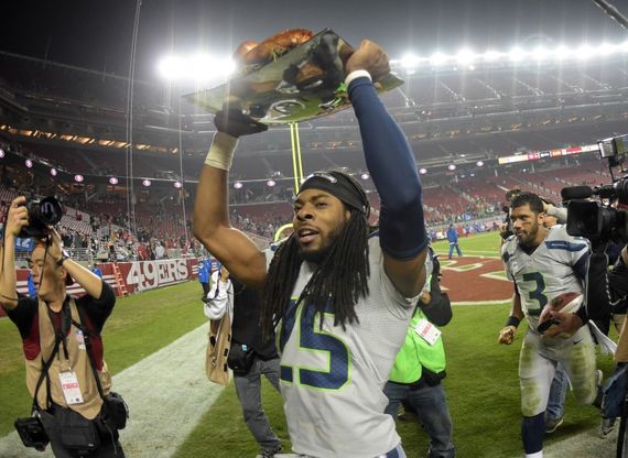 Nfl, Sherman-show in campo e nel post gara col tacchino