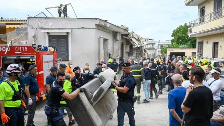 I vicini: “Sembrava una bomba”. La commozione del carabiniere: “Io, padre e nonno, ho stretto la mano della bimba morta per non lasciarla sola”