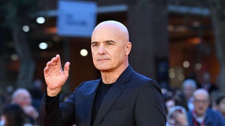 Da Santamaria a Luca Zingaretti, il ricordo di vip e “compaesani”: “Quando salvò il cinema a Scauri”