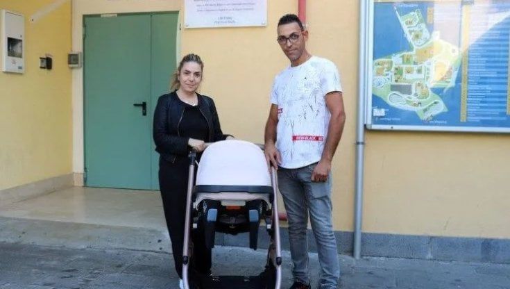 Dimessa dall'ospedale la prima bambina nata in Italia da una donna trapiantata di utero