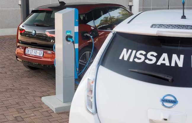 Nissan e Bmw, la coppia terribile delle auto elettriche