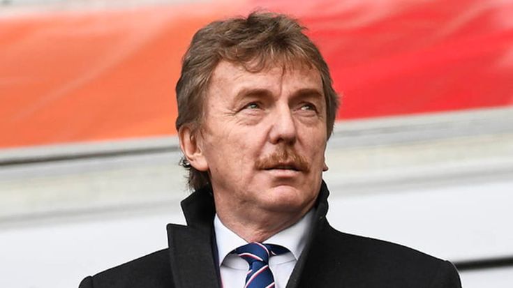 Boniek: “Pirlo deve scusarsi, scrivere una lettera e rompere il contratto con l’agenzia russa”