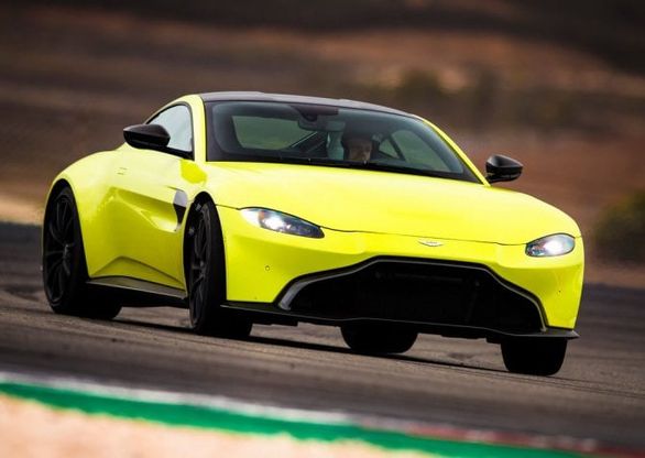 Aston Martin Vantage Lime Essence 