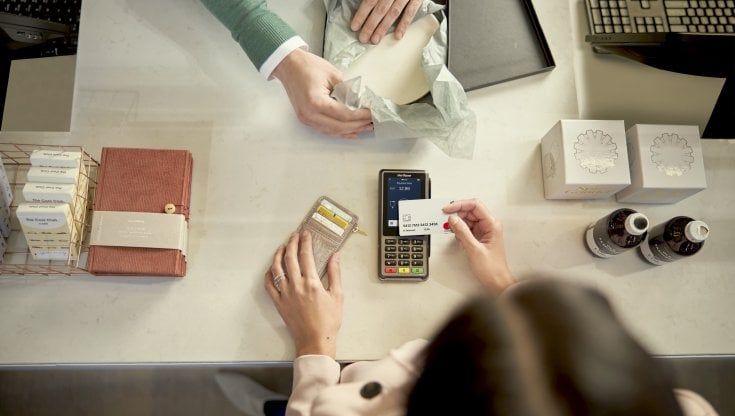 Boom dei pagamenti cashless in Italia