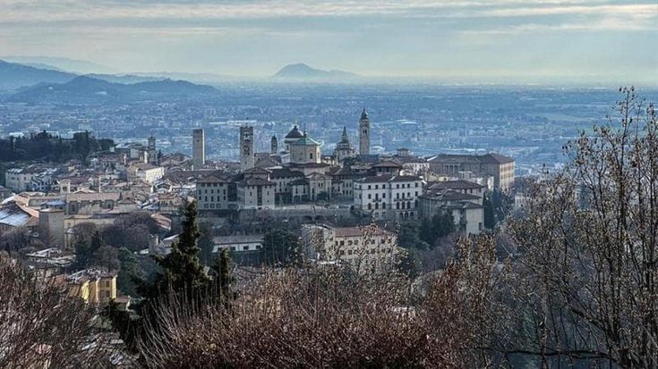 “Si vince e si vive felici”. L’anno d’oro di Bergamo, dal Covid alla rinascita