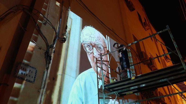 Code in libreria e arancini in omaggio, la Sicilia ricorda Camilleri