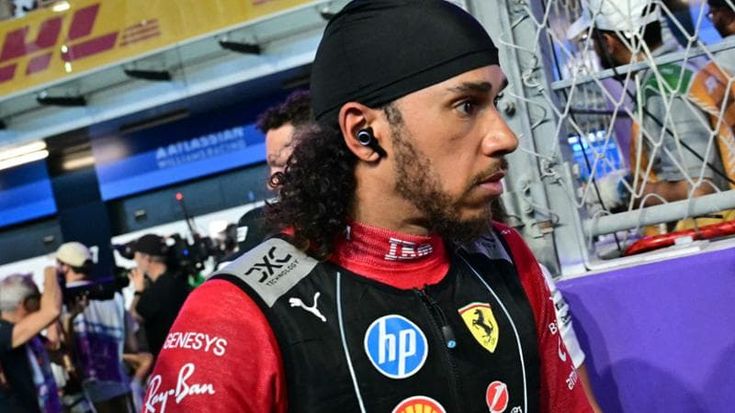 Leclerc nasconde i limiti Ferrari, Hamilton: “Mi servirebbe un trapianto di cervello per capirla”