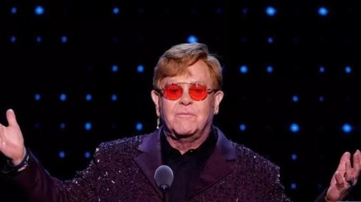 Elton John: “Ho avuto un’infezione, ora vedo poco da un occhio”
