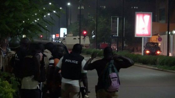 Burkina Faso, attacco terroristico a ristorante degli stranieri: 18 morti
