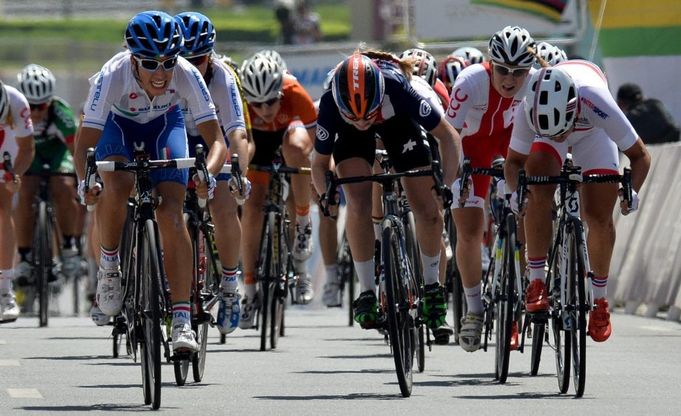 Ciclismo, Mondiali: volata vincente, Balsamo oro nella prova in linea jr donne