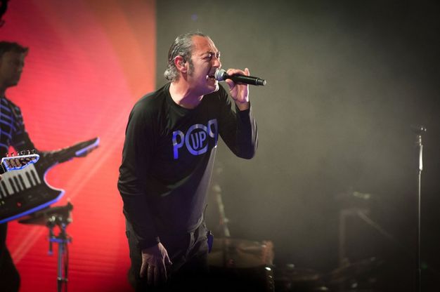 Carboni canta Bologna nella sua città: emozione all'Estragon