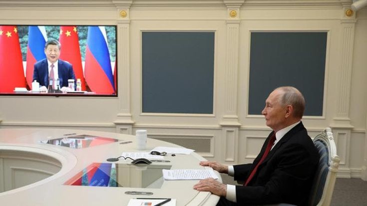 Xi al telefono tesse la sua tela: rassicura Putin e Trump e si prepara a incontrarli