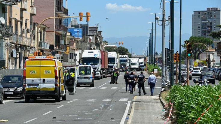 La strage dei pedoni investiti a Napoli, sono 389 e undici i decessi: la città seconda per vittime della strada