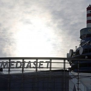 Mediaset, la Corte di Madrid sospende la fusione con la controllata spagnola