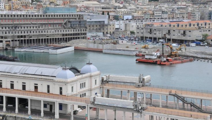 Genova, Autorità Portuale pagherà 20 milioni di risarcimento per la mancata trasformazione di Ponte Parodi