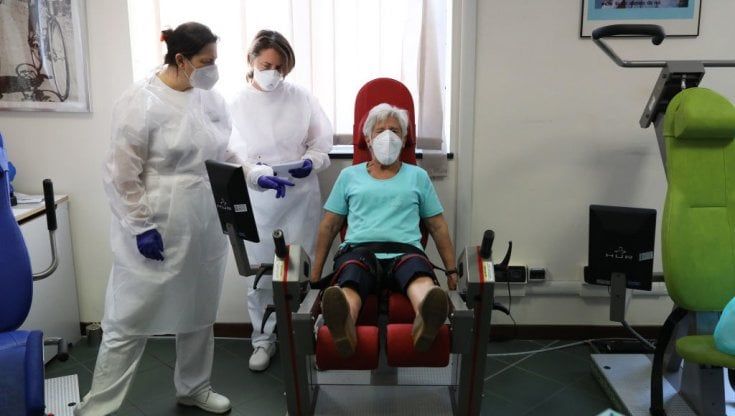 Covid, perché dopo la guarigione la stanchezza non passa