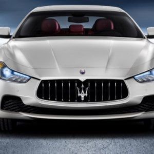 Fca valuta lo spin-off di Alfa Romeo e Maserati. Nuovo balzo in Borsa