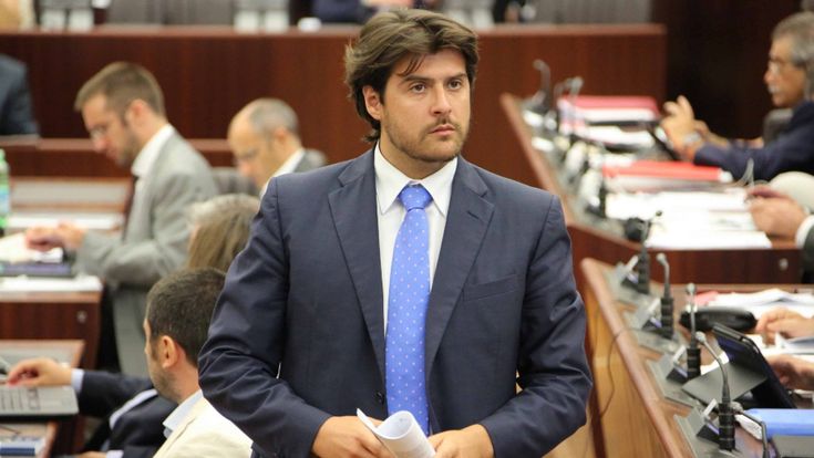 Buffagni: “Gli impegni del contratto sono chiari, impossibile ridiscuterli”