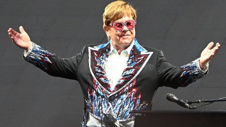 Elton John incanta i 50mila a San Siro: "È l'ultimo concerto in Italia della mia vita"
