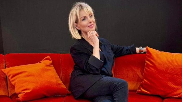 Marta Flavi: “Così ho incontrato Costanzo. Mi amo moltissimo, ho la casa piena di specchi”