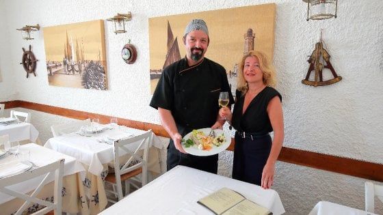 A Marotta, sul mare, spiedini di pesce & Co