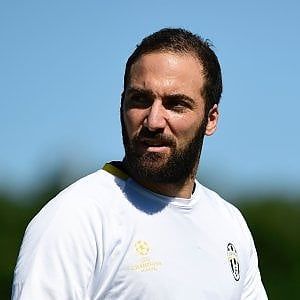 Napoli, il paradosso è servito: per la Champions League bisogna "tifare" Higuain 