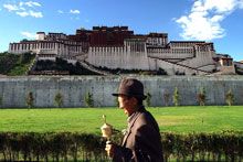 Il Tibet riapre al mondo