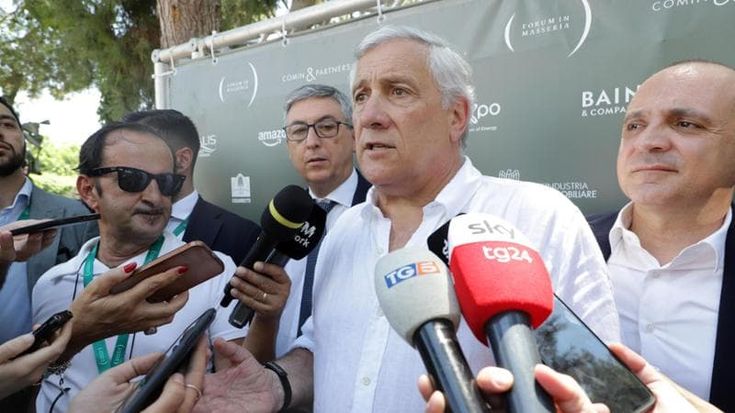 Ius scholae, la destra va in tilt. Forza Italia agli alleati: “Studiate la legge”