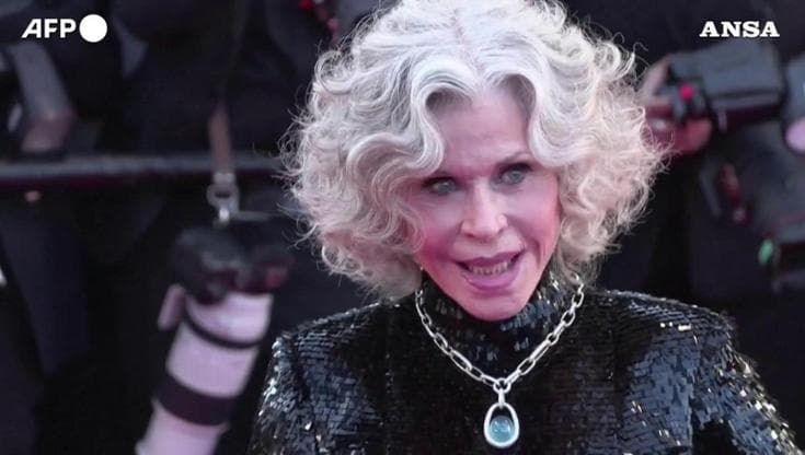Cannes, da Jane Fonda a Demi Moore, Gongi Li e Joan Collins: i volti del festival