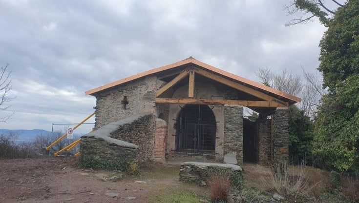 Piossasco, il centrodestra contro il restauro della chiesa di San Giorgio. Il mistero del ritrovamento dello scheletro di un bambino