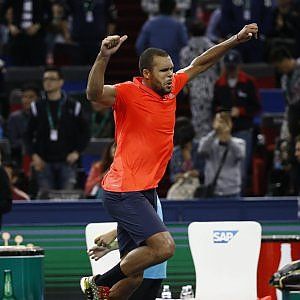 Tennis, Djokovic batte Murray, è in finale con Tsonga