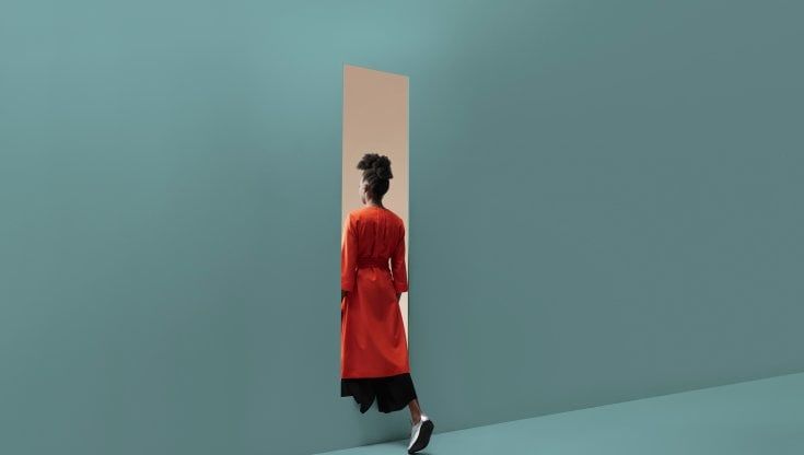 Gloria e Merle, due ragazze in lotta con i fantasmi nel romanzo di Jacqueline Roy 