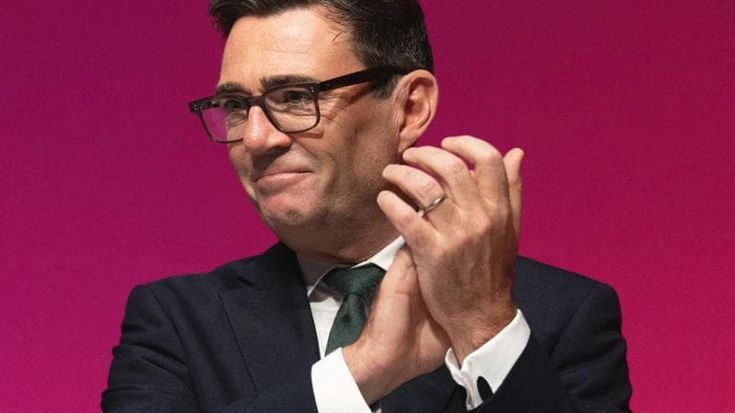 Regno Unito, l’ipotesi del voto anticipato a maggio: Burnham tra smentite e tentazione