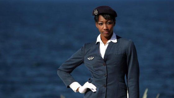 Le hostess di Air France dicono 'No' ai pantaloni e al velo sui voli per l'Iran