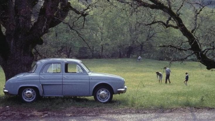 Settant'anni di Renault Dauphine: la piccola familiare che conquistò il mondo