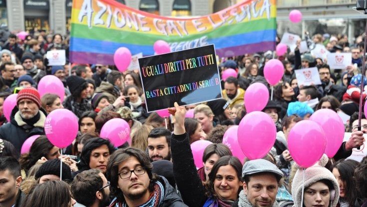 La legge sulle unioni civili compie sette anni, le Famiglie Arcobaleno: "Ha cambiato l'Italia, ma i nostri figli restano discriminati"