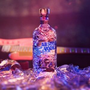 Limited edition in vetro riciclato, l’invito di Absolut alla sostenibilità