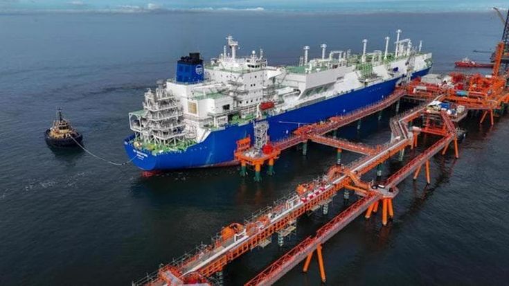 Gas, l’allarme di Descalzi: “Stoccaggi al minimo e stop dalla Russia”