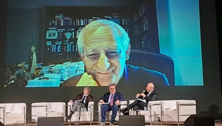 Zuppi: “Le mafie sono il male”. Dialogo con Melillo su don Diana