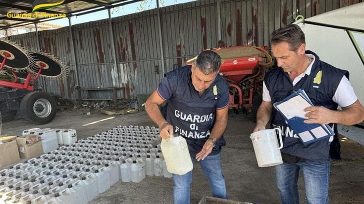 La cocaina liquida fa ricchi i pusher di Roma (e sfugge ai controlli): sequestrati 100 litri a Latina