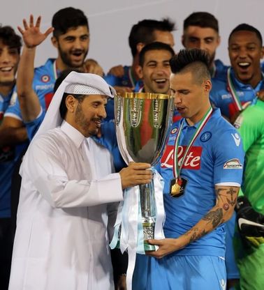 Supercoppa al Napoli, la festa in campo