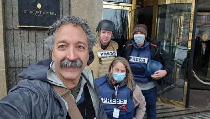 Chi è Pierre Zakrzewski, il fotografo-eroe dell'Afghanistan morto con la giornalista Kuvshynova
