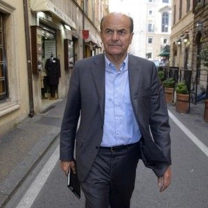 Bersani: "Segreteria unitaria? Prima si discuta su cosa &egrave; oggi il Pd. Ma 100 teste meglio di una"