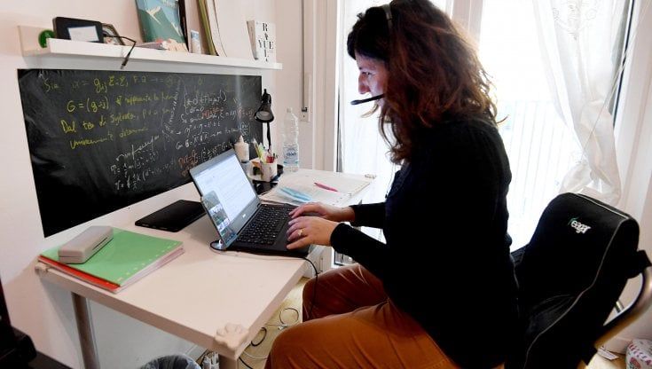 Smart working, per le donne molti rischi: così il lavoro agile diventa una trappola