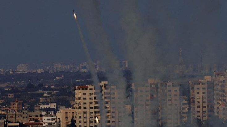 Gaza, la testimonianza: “Mamma e papà spariti, non so nemmeno se sono vivi”. In 200 nelle segrete di Hamas